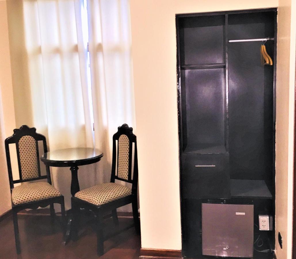 Hostal Carlos Tenaud ลิมา ภายนอก รูปภาพ