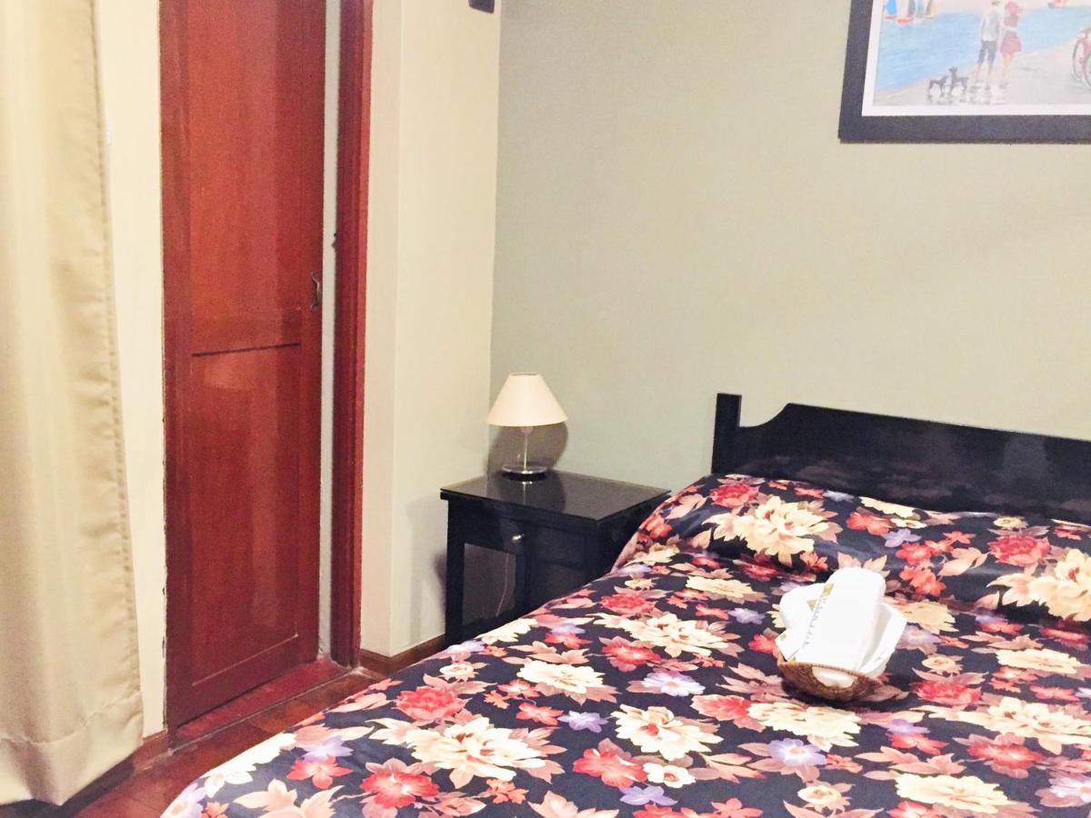 Hostal Carlos Tenaud ลิมา ภายนอก รูปภาพ